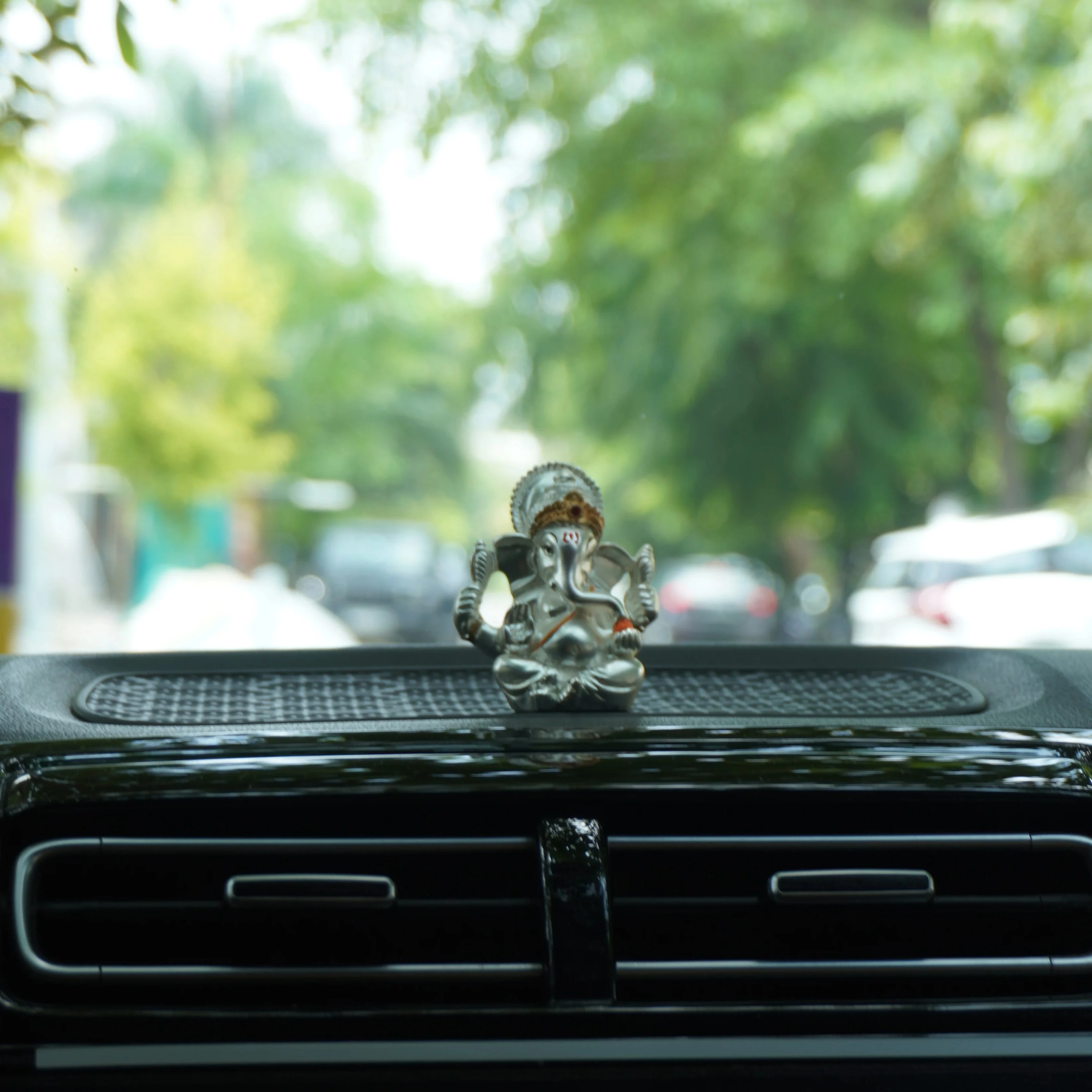 Silver & Golden Ganesh Idol – 2.5 X 2 Inch | Meezo Additional View-5